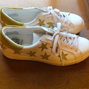 Anthro D.O.F. Stella Star Suede Low Top Sneakers
